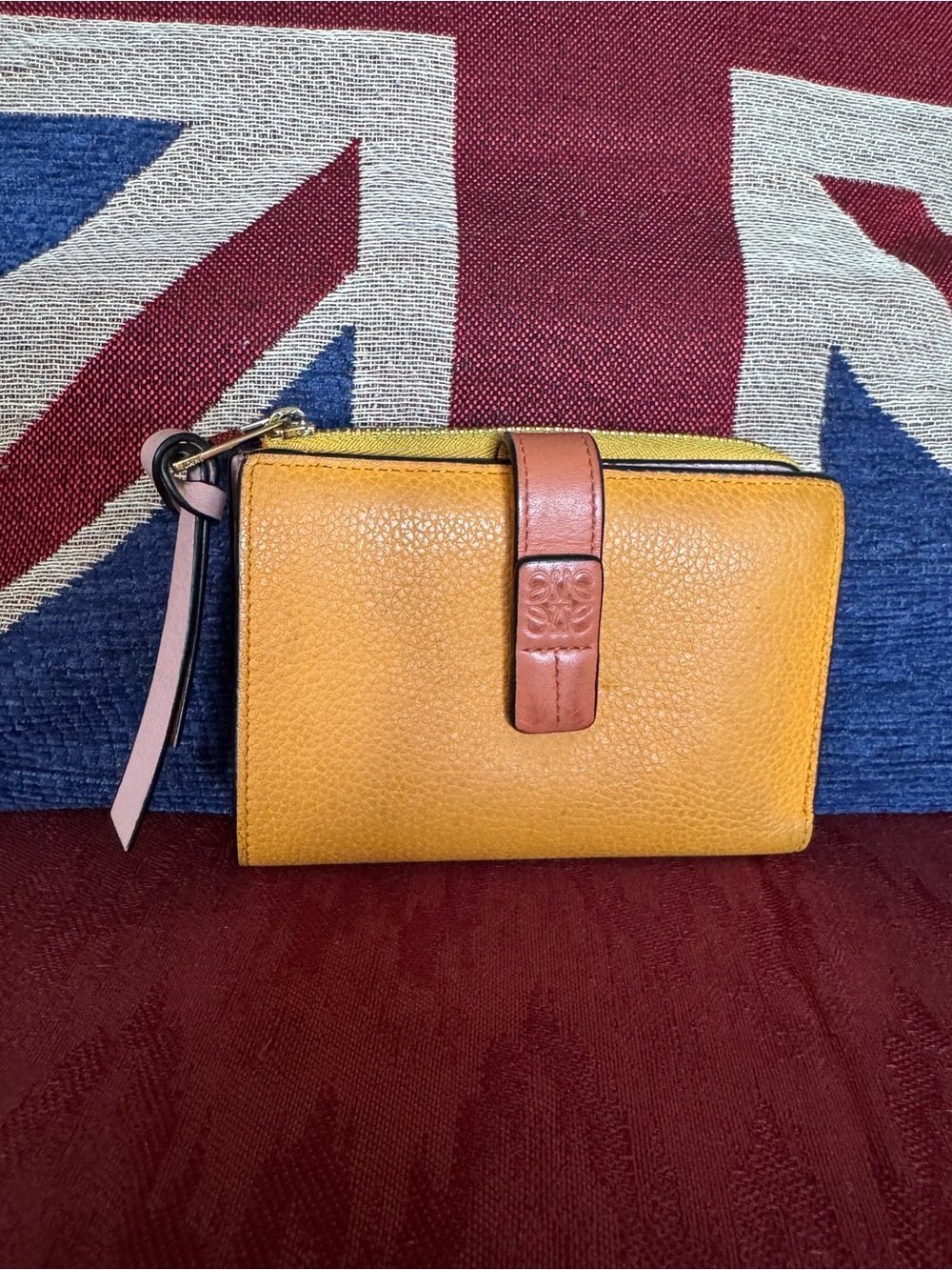 Loewe Pebbled Leather Wallet with Bright Colour Blocks in Very good condition!